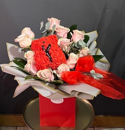 instagram look best fresh roses with incorporated teddy made and designed by florist in Croydon for guaranteed Valentines delivery 2025