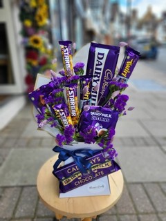 Sweet Cadbury bouquet made by florist in Croydon 